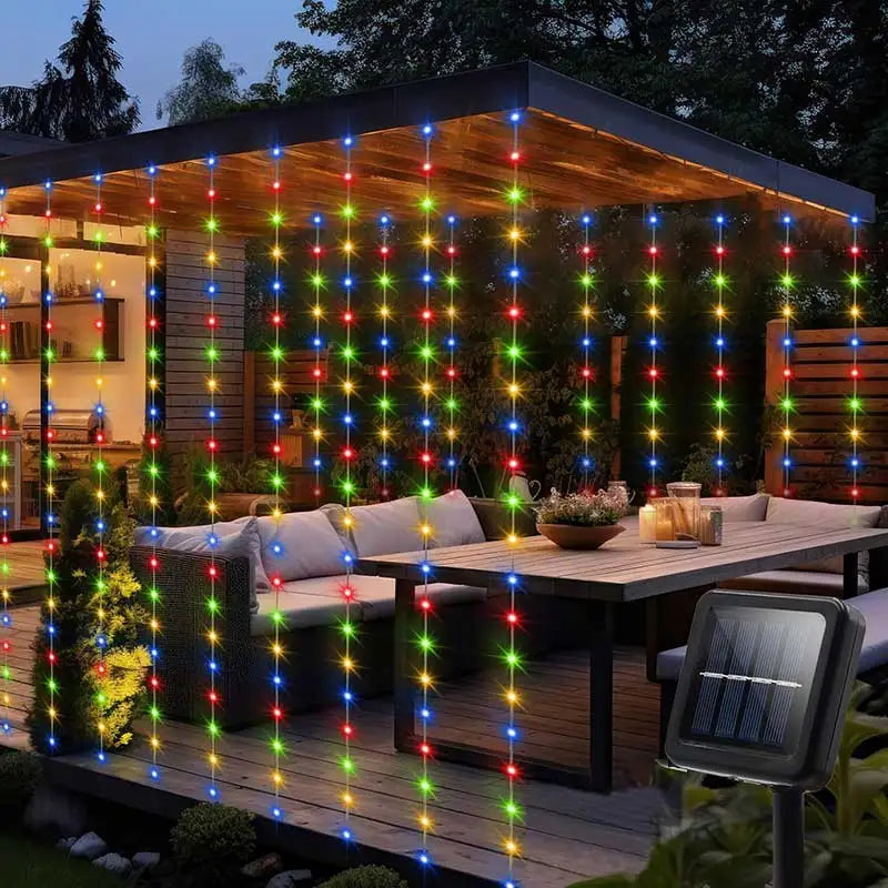 Rideau lumineux solaire extérieur