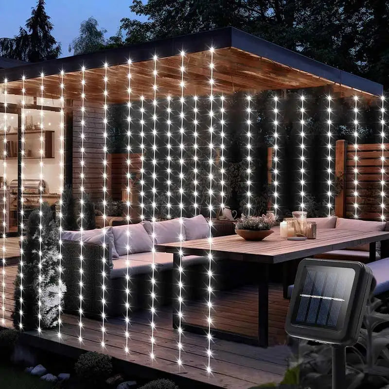 Rideau lumineux solaire extérieur
